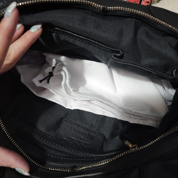 Purse - Picture 2 of 3